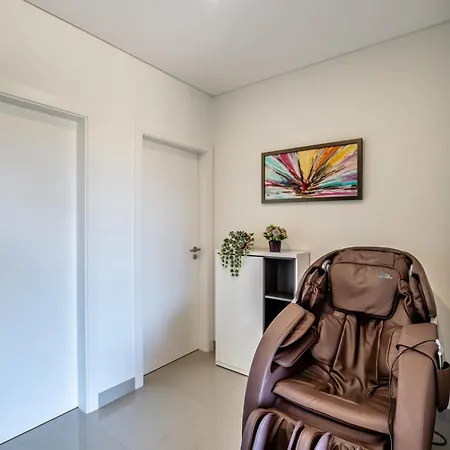 Emerson Plaza Stunning 2 Bedroom With Sea View 포티마오