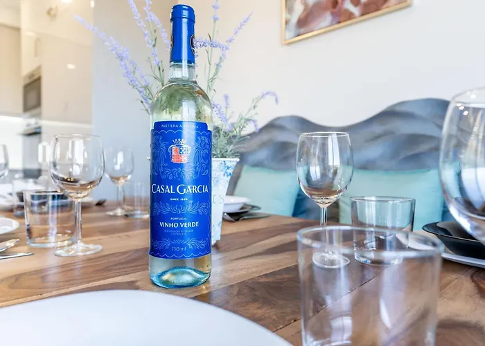 Emerson Plaza Stunning 2 Bedroom With Sea View Апартаменты *