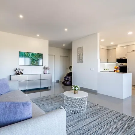 Appartement Emerson Plaza Stunning 2 Bedroom With Sea View *