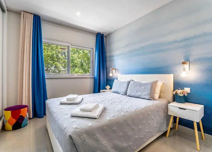 Apartment Emerson Plaza Stunning 2 Bedroom With Sea View