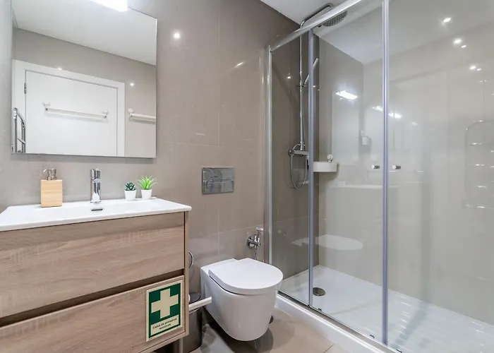 Emerson Plaza Stunning 2 Bedroom With Sea View Apartment Portimão