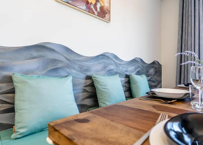 Emerson Plaza Stunning 2 Bedroom With Sea View