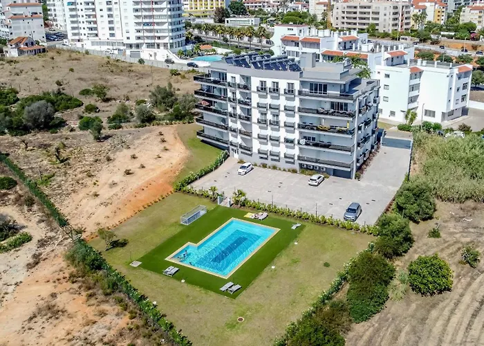 Emerson Plaza Stunning 2 Bedroom With Sea View *