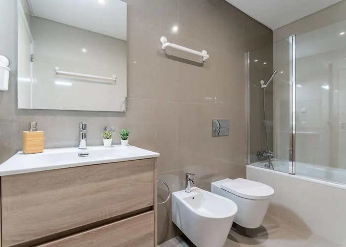 Apartment Emerson Plaza Stunning 2 Bedroom With Sea View Portimao