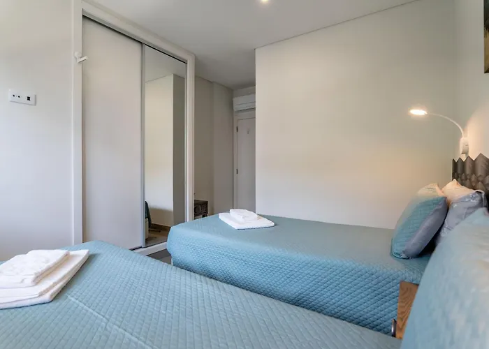 Apartment Emerson Plaza Stunning 2 Bedroom With Sea View